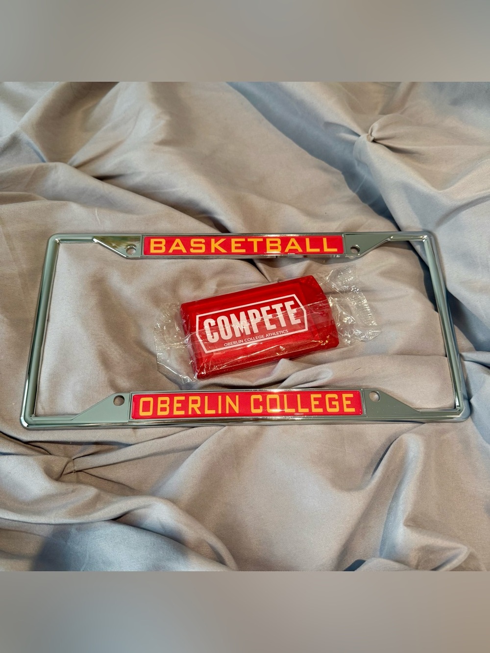 ⭐️lot 2 Oberlin College basketball OC NIP license plate frame HTF Obie Yeoman OH
